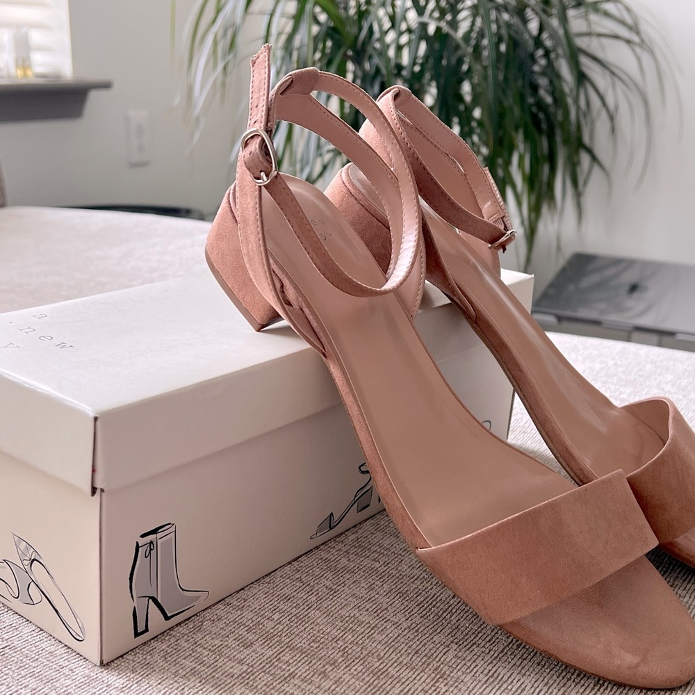 a. new . day. Women’s Winona Sandals Size 11